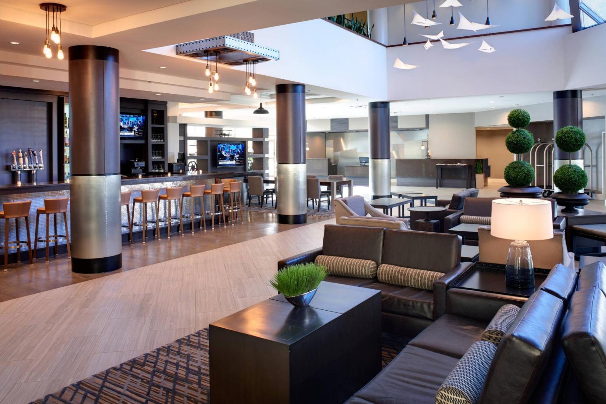 Detroit Marriott Southfield Hotell Exteriör bild